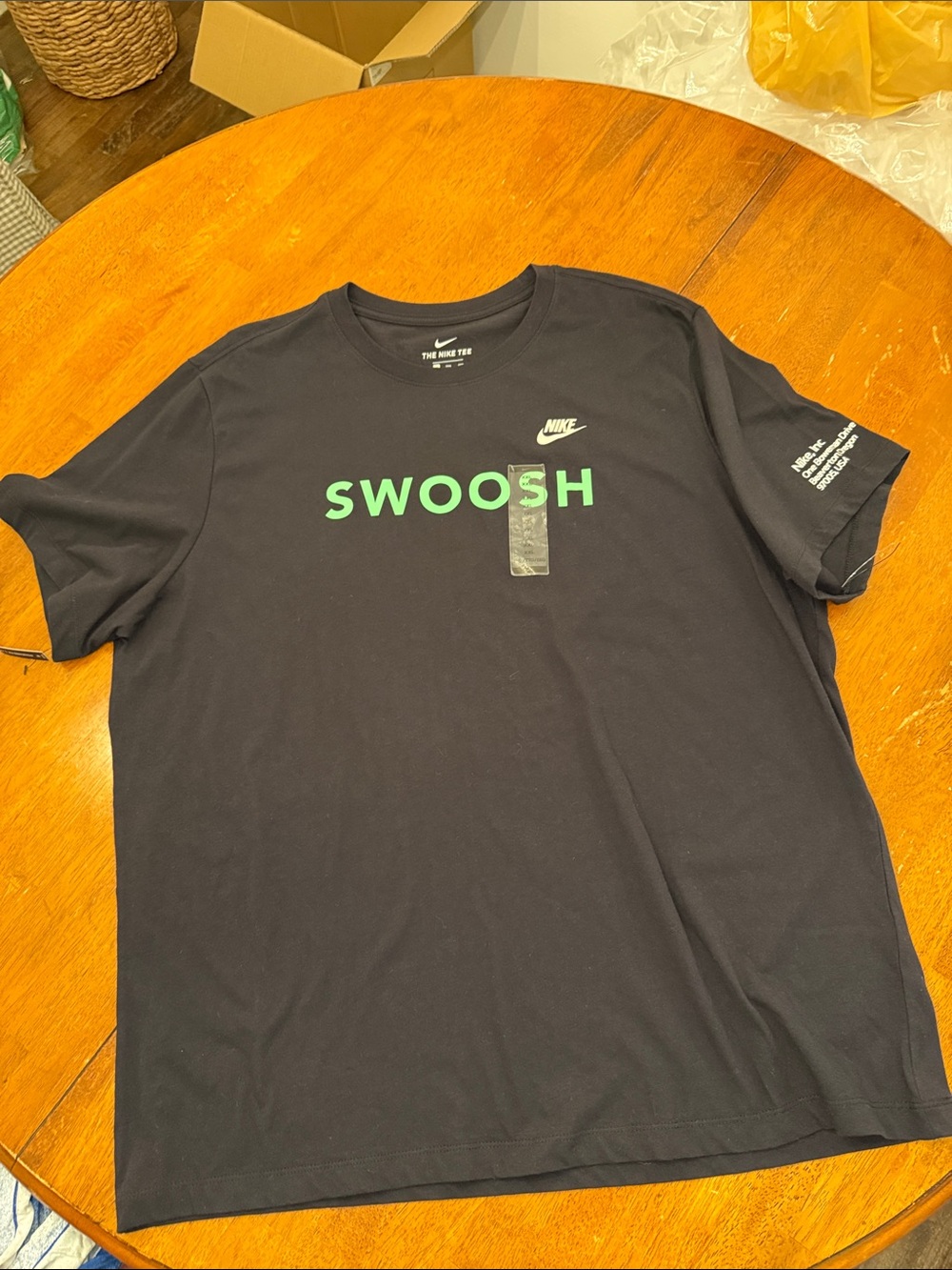 Nike Men’s Black Tee with Green SWOOSH Text xxl